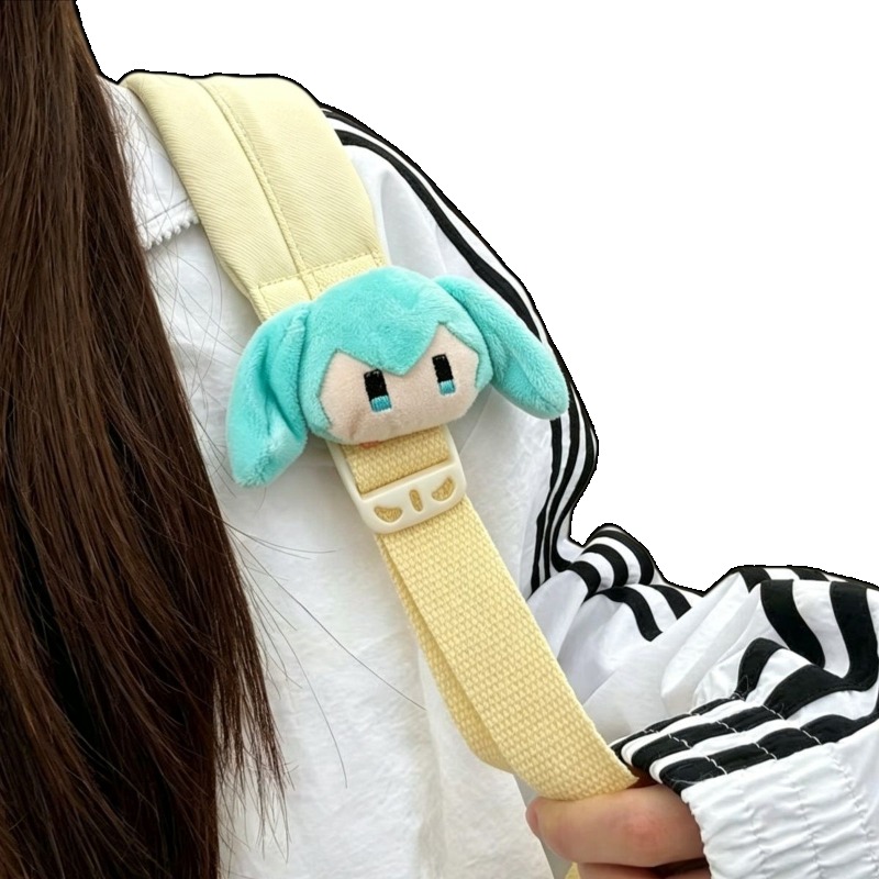 دمية هاتسوني ميكو الجديدة بالج - مراجعة My Hero Academia Belt وسعره